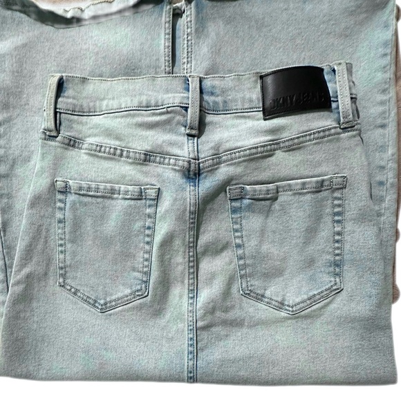 DKNY long with a denim maxi skirt from Jeans.
Size: 2 - Picture 6 of 10